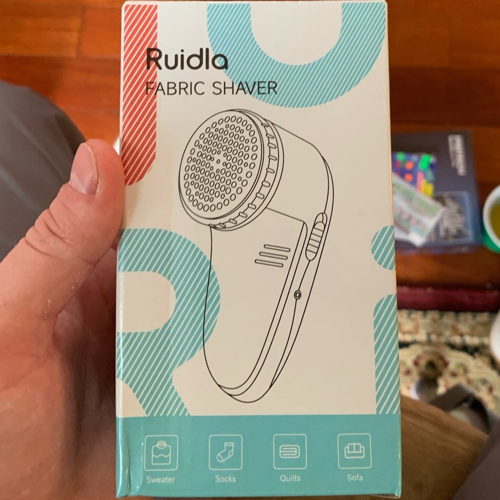BRAND NEW fabric shaver